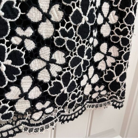 Milly floral lace skirt black white size 2 scalloped hem silk lining feminine - Picture 4 of 6